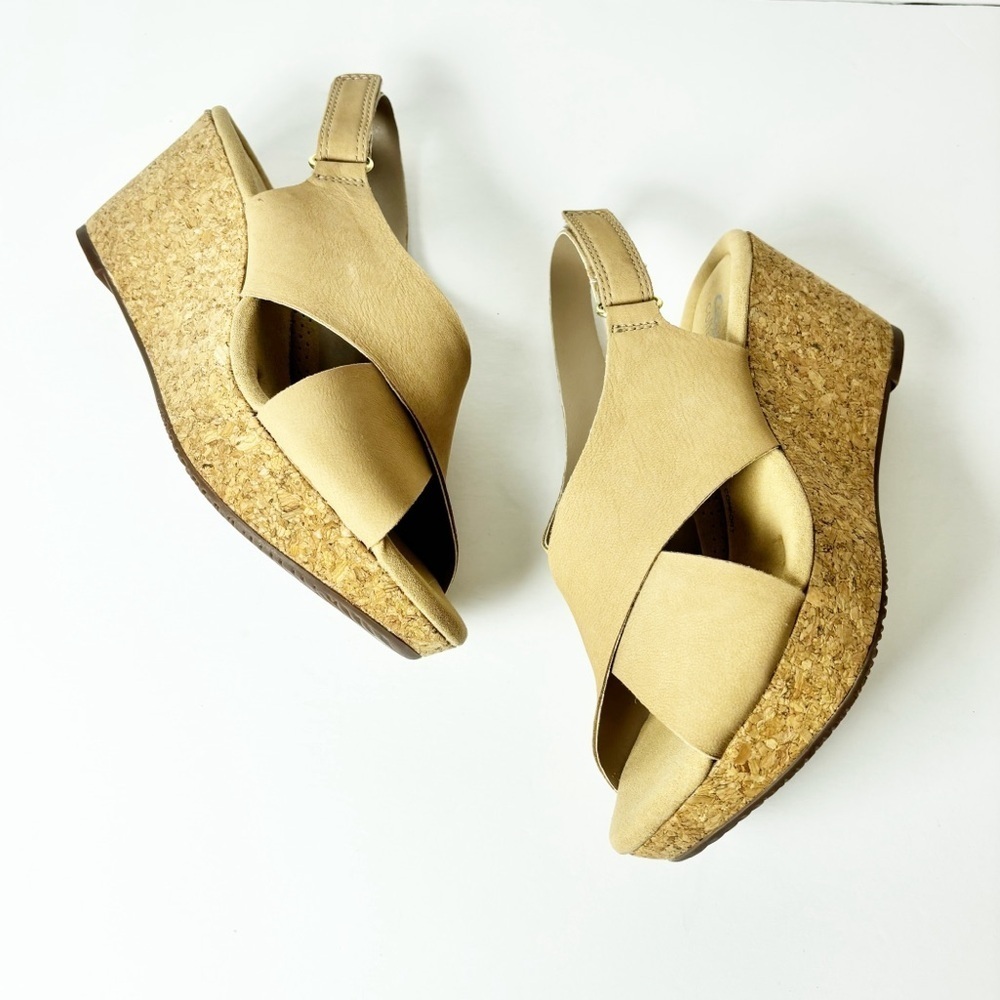 Clarks Collection Sandals Women Tan Cork Sand Nubuck Sable Wedges Size 6